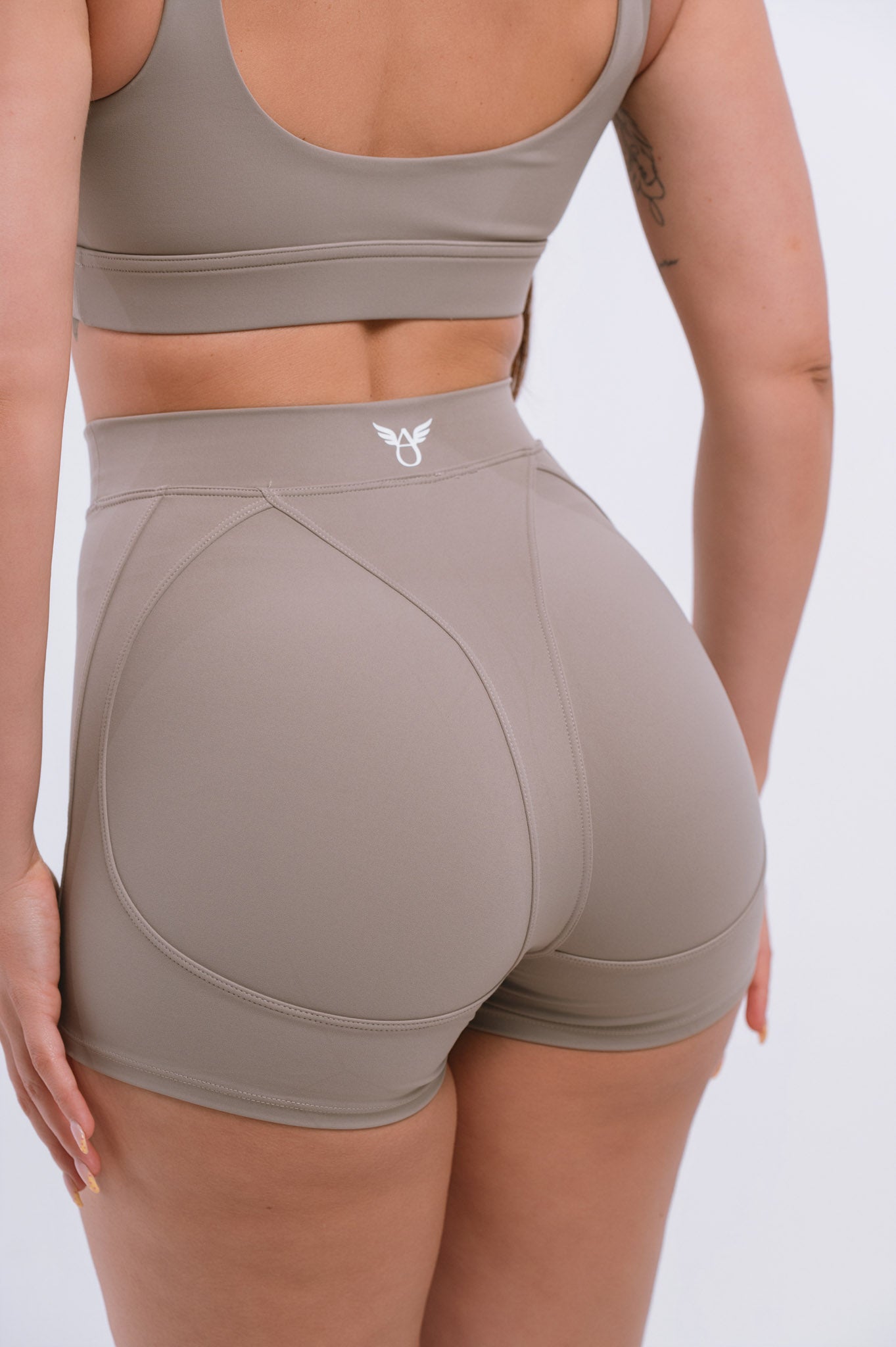 KORTE BROEK NYRA